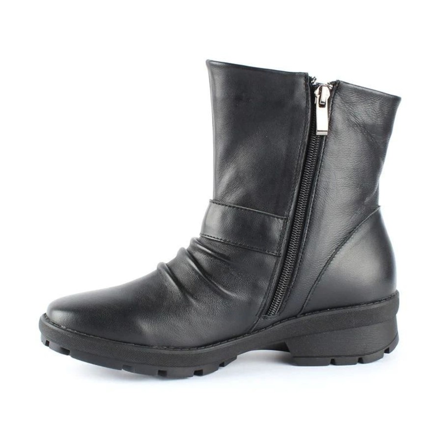 Women Wanderlust | Gripper Black Leather Moto Boot