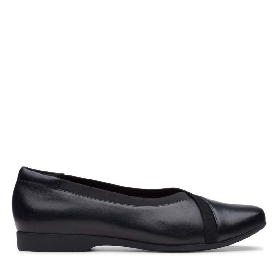 Women Clarks | Un Darcey Ease Black Leather Flat